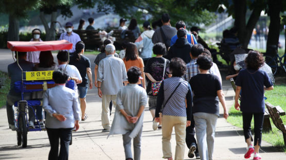 추석 방콕족 "영화 12편 몰아봤다"…연휴 막바지 카페 만석