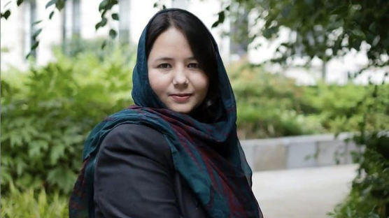 남장해서라도 학교 갔다, 첫 아프간 여성언론사 만든 여기자