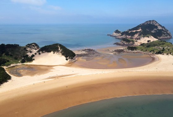 백패킹 성지 굴업도, 고수는 홀숫날 들어간다 | 중앙일보