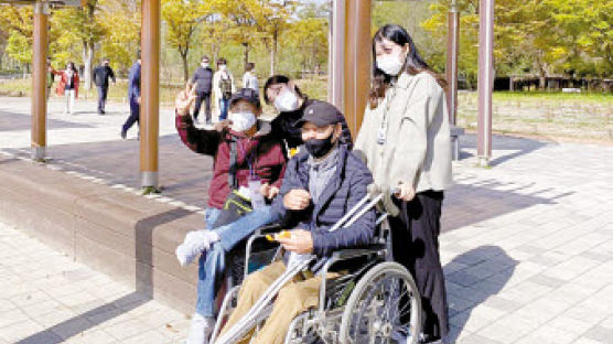 [교육이 미래다] 돌봄 서비스 개발, 사회적 기업 창업 … 주목받는 ‘삼육마을 프로젝트’ 