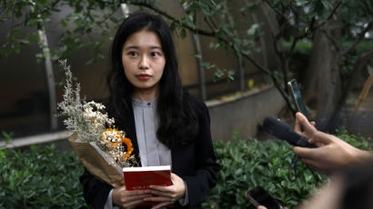 “왜 나를 파괴하려 하나”…중국 뒤흔든 ‘미투’ 아이콘의 눈물
