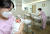30일 광주광역시 북구 에덴병원 신생아실에서 간호사들이 아이를 돌보고 있다. 광주는 올해 들어 전국에서 유일하게 7개월 연속 출생아 수가 증가했다. 프리랜서 장정필
