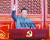 7월 1일 시진핑 중국공산당 총서기 겸 중국 국가주석이 베이징 천안문 광장에서 거행된 창당 100년 기념대회에서 연설을 마치고 중국공산당 만세를 외치며 손을 치켜올리고 있다. [신화=연합뉴스]