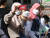 지난달 22일 오후 서울 중구 서울역 광장 임시 선별검사소에서 히잡을 쓴 외국인들이 코로나19 검사를 기다리며 사진을 찍고 있다. 연합뉴스. 사진은 기사와 관련이 없습니다.