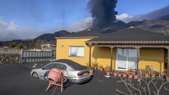 [이 시각] 점점 세지는 카나리아 제도 화산, 3개 분화구에서 용암 분출 