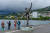 스위스 몽트뢰 레만 호수변의 프레디 머큐리 동상. 이곳의 랜드마크이자, 전 세계 여행자가 기념사진을 찍고 가는 장소다. 백종현 기자