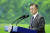 문재인 대통령이 지난 5월 29일 오후 서울 동대문디자인플라자에서 열린 '2050 탄소중립위원회 출범식'에서 격려사를 하고 있다. 뉴스1