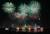 지난해 열린 포항국제불빛축제에서 화려한 불꽃이 영일대해수욕장의 야경을 수놓고 있다. [사진 포항시]