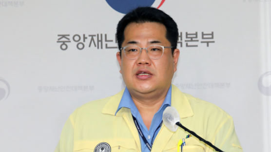 일상회복 전 마지막 거리두기는…與 "접종 완료자 12시까지 허용"