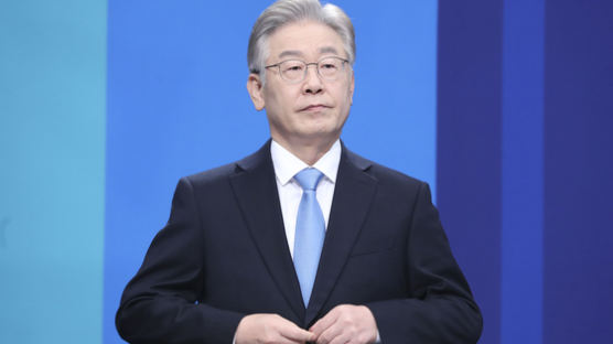 이재명 “尹, 국민께 사죄하고 후보사퇴하라…정치활동 중단 선언해야”