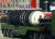 지난해 10월 노동당 창건 75주년 기념 열병식에서 공개된 발사관 6개를 탑재한(6연장) 신형 잠수함발사탄도미사일(SLBM). 신형 SLBM 동체에 ‘북극성-4A’로 추정되는 글씨가 찍혀 있었다. 연합뉴스