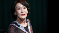 윤석화 46년 연극인생…"내 돈 들여 죽을만큼 열심히" 무대에 선다