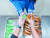 이날 전국학교비정규직연대회의의 총파업 참여로 학교 급식에 차질이 빚어진 울산시 울산 제일중학교에서 한 학생이 교사가 건네주는 빵과 우유를 받고 있다. [연합뉴스]