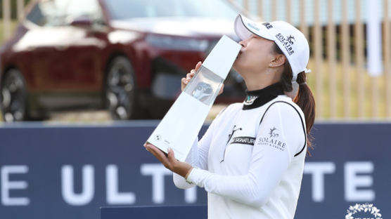 여자 골프 세계 1위 복귀... 우승 하나에 많은 걸 챙긴 고진영