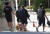 23일 오후 서울 강남구 대치동의 한 중·고등학교에서 학생들이 하교를 하고 있다.   연합뉴스