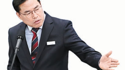 '위례' 3억이 '대장동 뇌물' 둔갑…8쪽짜리 유동규 공소장 논란