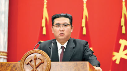 국정원 "김정은 피부 트러블까지 추적…20kg 감량, 건강 문제없다"