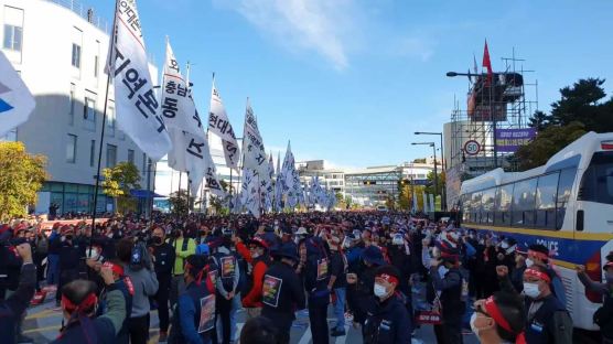 '49명 집회' 신고한 화물연대…3000명 모여 불법집회 열었다[영상]