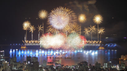 부산 광안리서 12월 말 불꽃축제 열린다…빛·트리축제도 개최 
