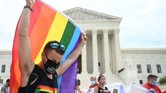美 동성커플, 유족연금 받는다…동성혼 합법화 6년만에 혜택