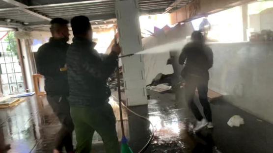 사람 얼굴에 고압분사기 쐈다…경찰, 철거 현장서 용역 2명 체포
