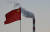 중국 북부 산시성 다퉁시의 석탄발전소 앞에 펄럭이는 중국 국기. 연합뉴스