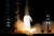 중국 창정 계열 우주로켓이 16일 새벽 중국 간쑤성 주취안 위성발사센터에서 유인우주선 선저우 13호를 싣고 발사되고 있다. ⓒ로이터·연합뉴스