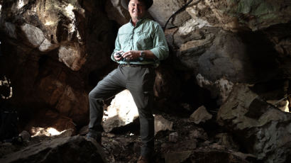 25만년전 불가사의···남아공 동굴서 발견된 아이 해골 정체 