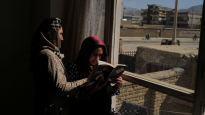 10세딸 70세 노인에 팔았다…1900만명 굶는 아프간의 매매혼
