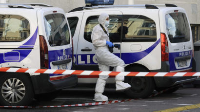 “예언자의 이름으로”…프랑스서 경찰 노린 흉기 공격