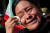 멕시코 교민 블랑카 드 라 루즈가 9일 뉴욕 유엔본부에서 오브라도르 대통령이 안보리 의장을 맡아 연설한 뒤 감격의 눈물을 흘리고 있다. 로이터=연합뉴스