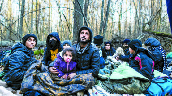 [사진] 폴란드·벨라루스 국경에 갇힌 중동 난민