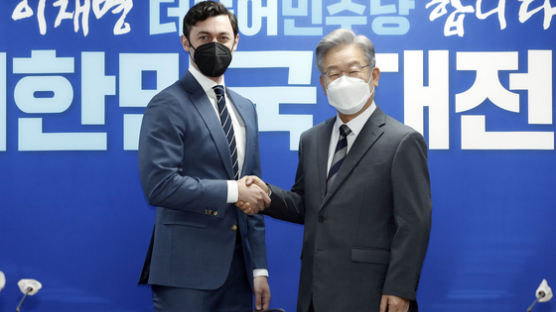美 의원 만난 李 "미국이 승인해 일본이 한국 합병"