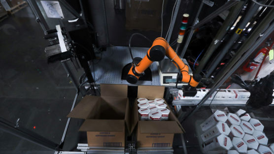 코로나로 떠난 인력 메운다…美산업용 로봇 주문 사상 최대