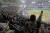 14일 한국시리즈 1차전 두산 베어스와 KT 위즈의 경기를 관중들이 관람하고 있다.[뉴스1]