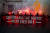 20일(현지시간) 오스트리아 수도 비엔나에서 코로나19 봉쇄 정책에 반대하는 시위자들이 횃불을 들고 구호를 외치고 있다. 현수막에는 '당신의 국민들이 아닌 국경을 통제하라'는 문구가 적혀 있다. [AP=연합뉴스]