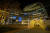 22일 서울 송파구 롯데월드타워에 설치된 15m 대형 크리스마스 트리와 조명으로 꾸며진 터널. [사진 롯데물산]