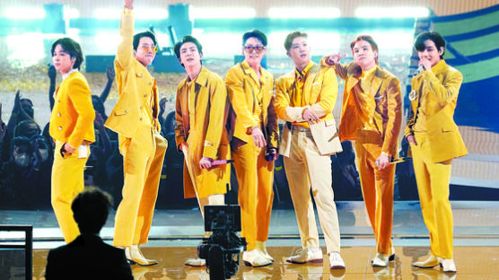 [사진] BTS 또 새 역사, 아시아 첫 아메리칸 뮤직 어워즈 대상