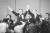 1987년 민정당 전당대회에서 대통령 후보로 지명된 노태우 당시 대표(왼쪽)가 전두환 당시 대통령과 손을 맞잡고 대의원들의 환호에 답하는 모습.연합뉴스