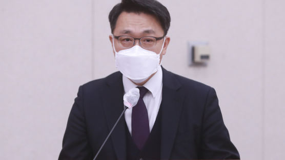 김진욱 공수처장, 피의자 신분 조사...바이오주 부당취득 의혹 