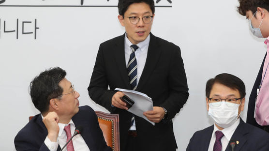 민주당, 尹 대변인 고발…"폭탄주 회식 관련 허위 사실 공표"
