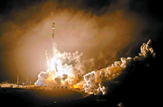[사진] 소행성 충돌 우주선 발사