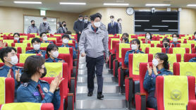 신임 경찰 ‘정신무장’ 위해 중앙경찰학교 달려간 경찰청장