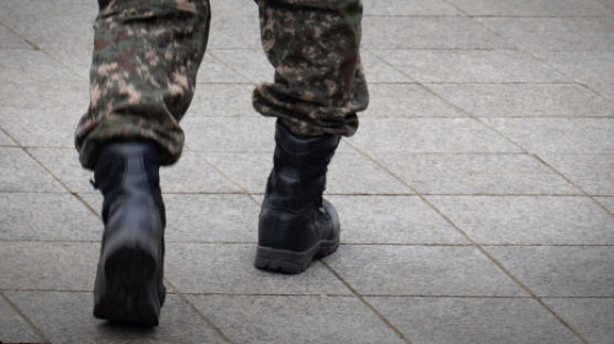 미성년자 전 여친에 "죽겠다" 협박...찌질한 현역 군인 최후