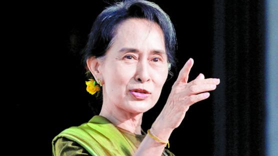 “미얀마 군부, 아웅산 수치 형량 4년에서 2년으로 감형” 