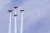 애리조나 피닉스에서 열린 진주만 공습 80주년 기념행사장 상공으로 네대의 쌍엽기가 기념 비행을 하고 있다. AP=연합뉴스
