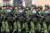 러시아군 공수군 소속 장병이 지난 5월 7일 승전기념일 행진 리허설을 하고 있다. AP=연합뉴스 