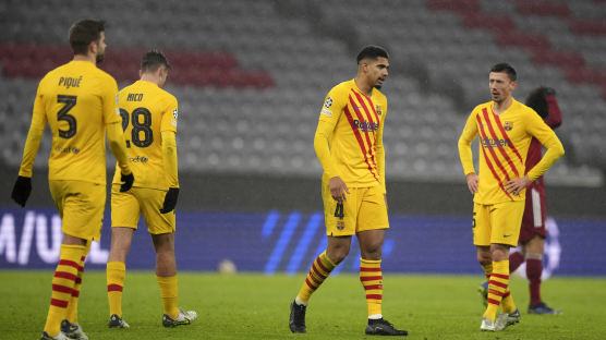 바르셀로나, 뮌헨에 0-3 패…챔스 16강 진출 실패