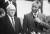 남아프리카공화국의 백인정권 마지막 대통령인 프레데리크 빌렘 데 클레크 전 대통령(왼쪽)과 첫 흑인 대통령 넬슨 만델라. 1990년 5월 모습. AP=연합뉴스