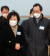 김현미(왼쪽) 전 국토교통부 장관이 지난해 12월 18일 전북 군산시 새만금방조제 소라쉼터에서 열린 '새만금 스마트 수변도시 착공식'에서 송하진 전북지사와 대화를 나누고 있다. 뉴스1